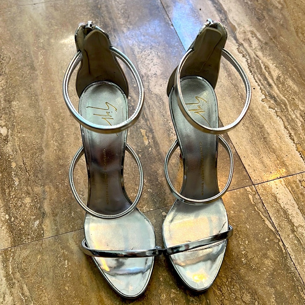 Giuseppe Zanotti harmony heels size 39 silver
